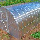 Простая и эффективная технология возведения теплицы из поликарбоната своими руками