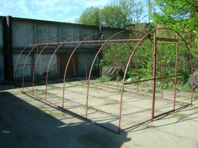 Каркас теплицы из металлических труб