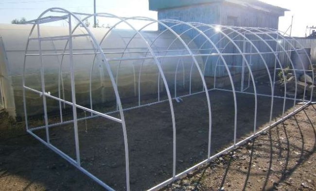 Пластиковая теплица